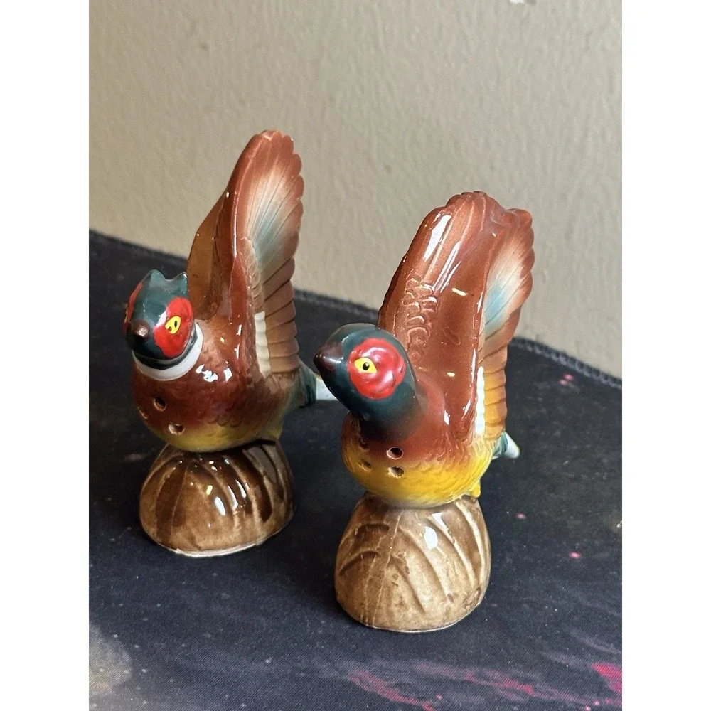 Pheasant Shaped Salt & Pepper Shakers‎